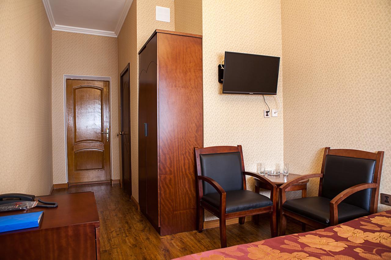 Hotel Topaz Astana Zewnętrze zdjęcie