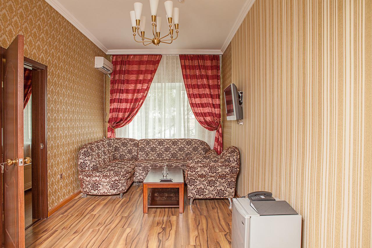 Hotel Topaz Astana Zewnętrze zdjęcie
