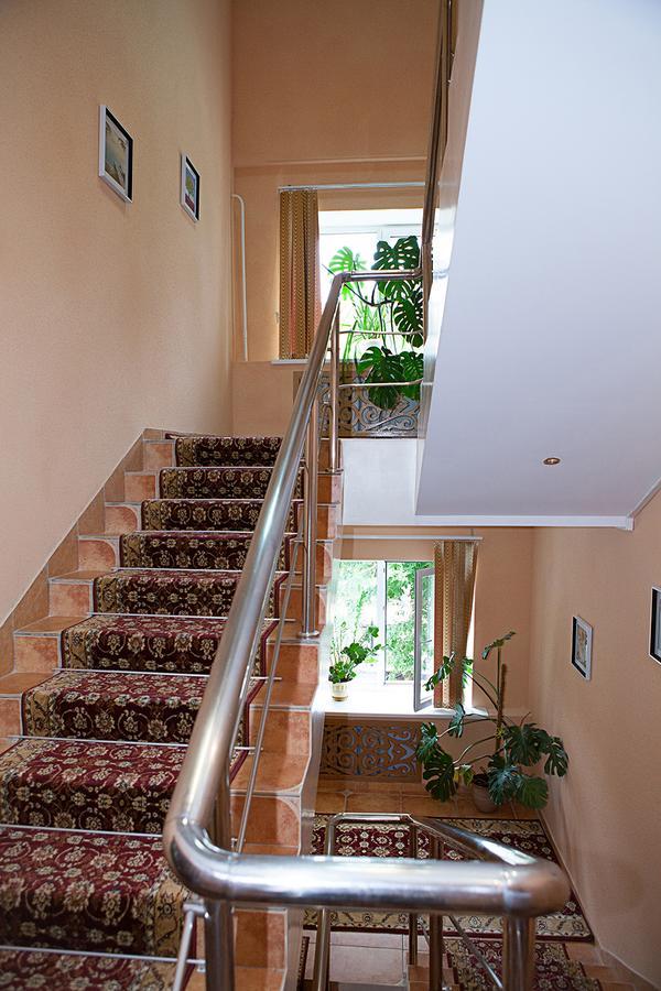Hotel Topaz Astana Zewnętrze zdjęcie