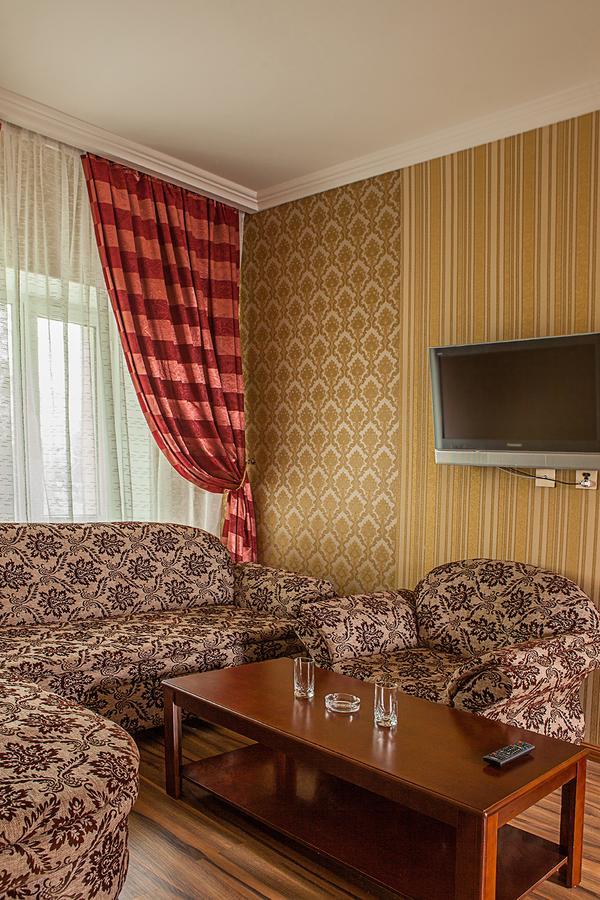 Hotel Topaz Astana Zewnętrze zdjęcie